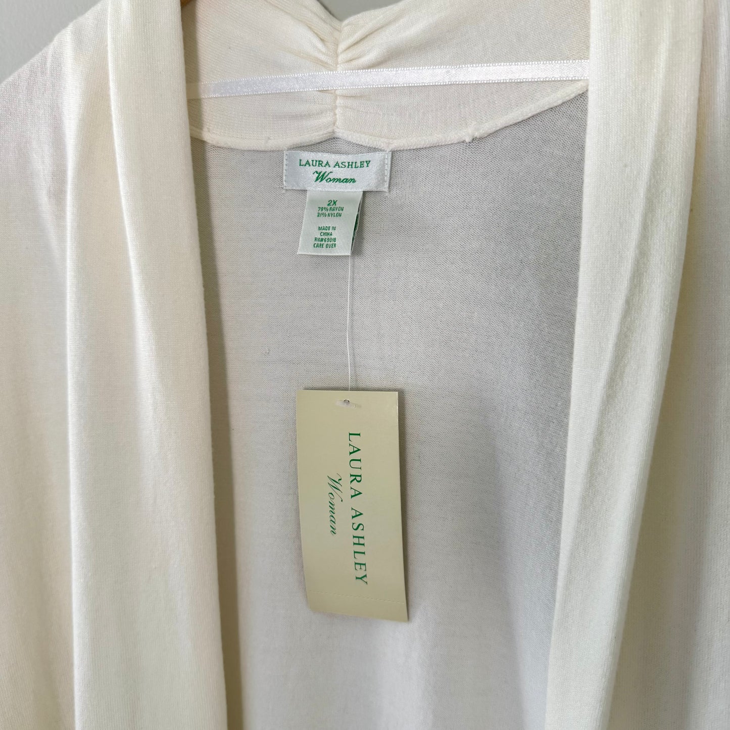 Laura Ashely Off-White Lightweight Cardigan (2X)