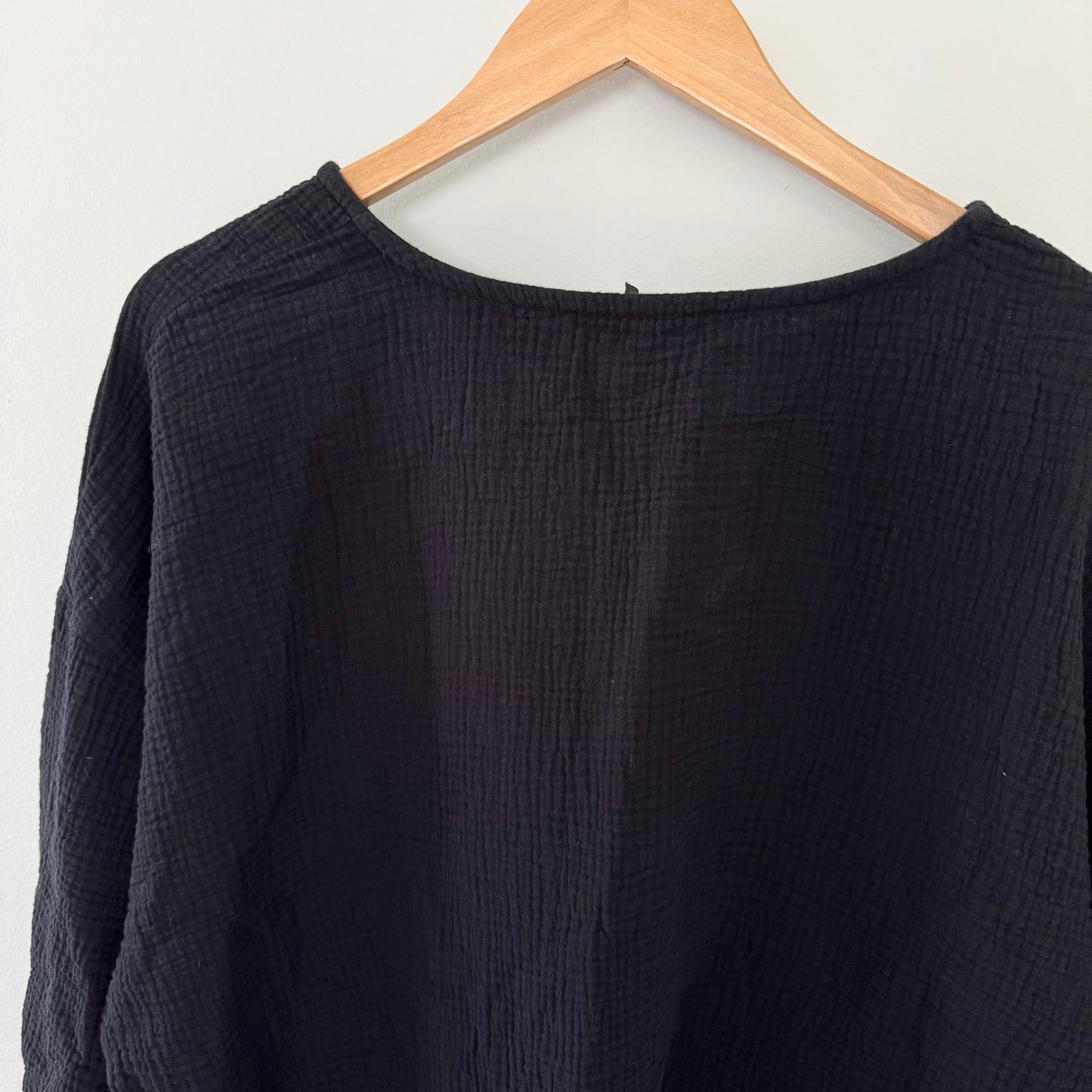Jones NY Black Gauze Textured Blouse
