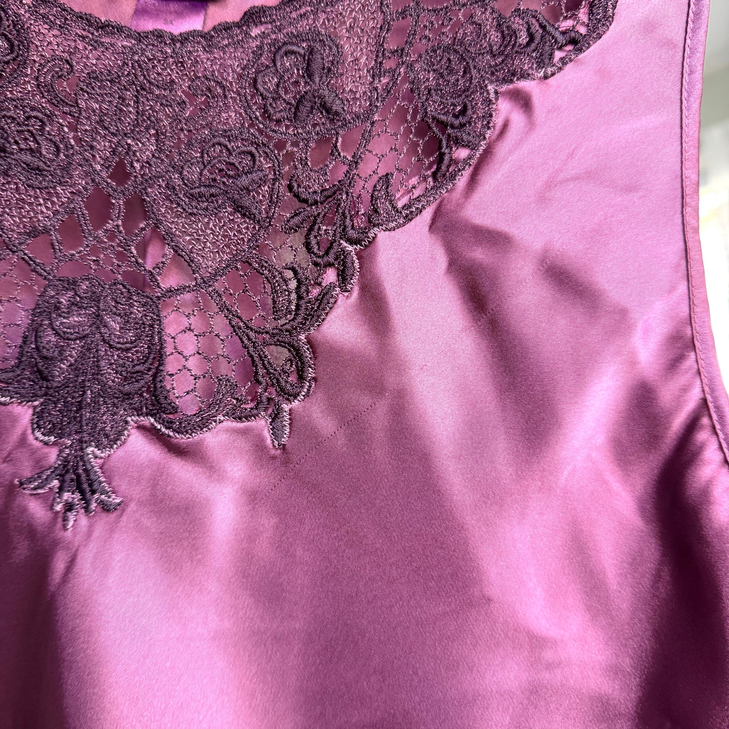 Cinema Etoile Lace Neck-Line Tank Top (3X)