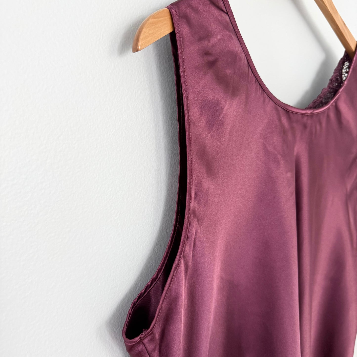 Cinema Etoile Lace Neck-Line Tank Top (3X)