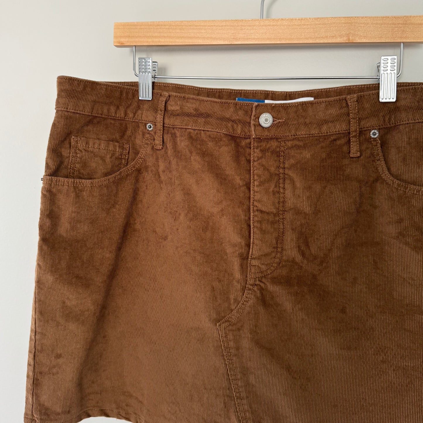 Old Navy High-Rise Brown Corduroy Skirt (16)