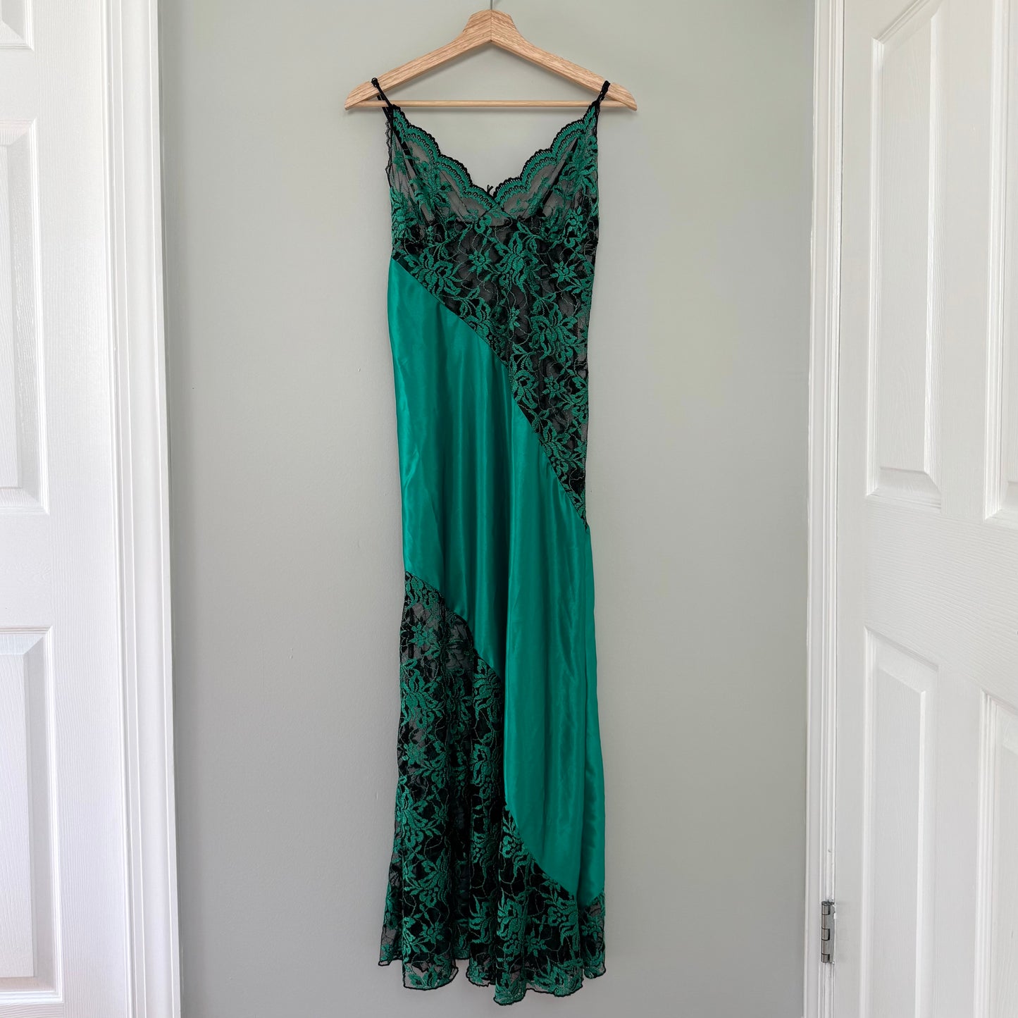 Colesce Collection Emerald Green Satin/Lace Floral Slip Dress (L)