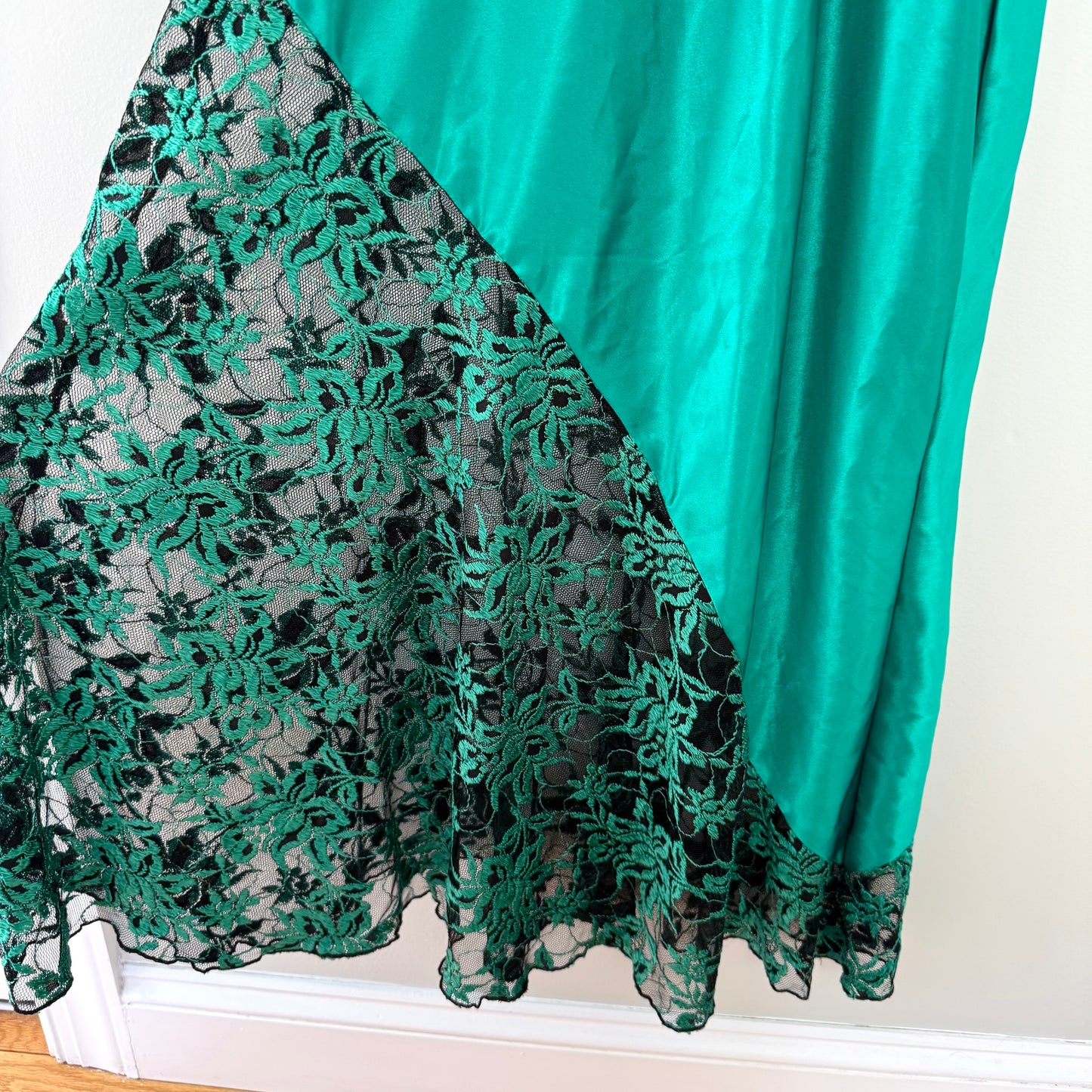Colesce Collection Emerald Green Satin/Lace Floral Slip Dress (L)