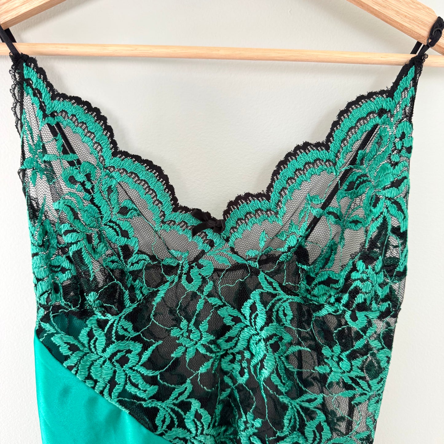 Colesce Collection Emerald Green Satin/Lace Floral Slip Dress (L)