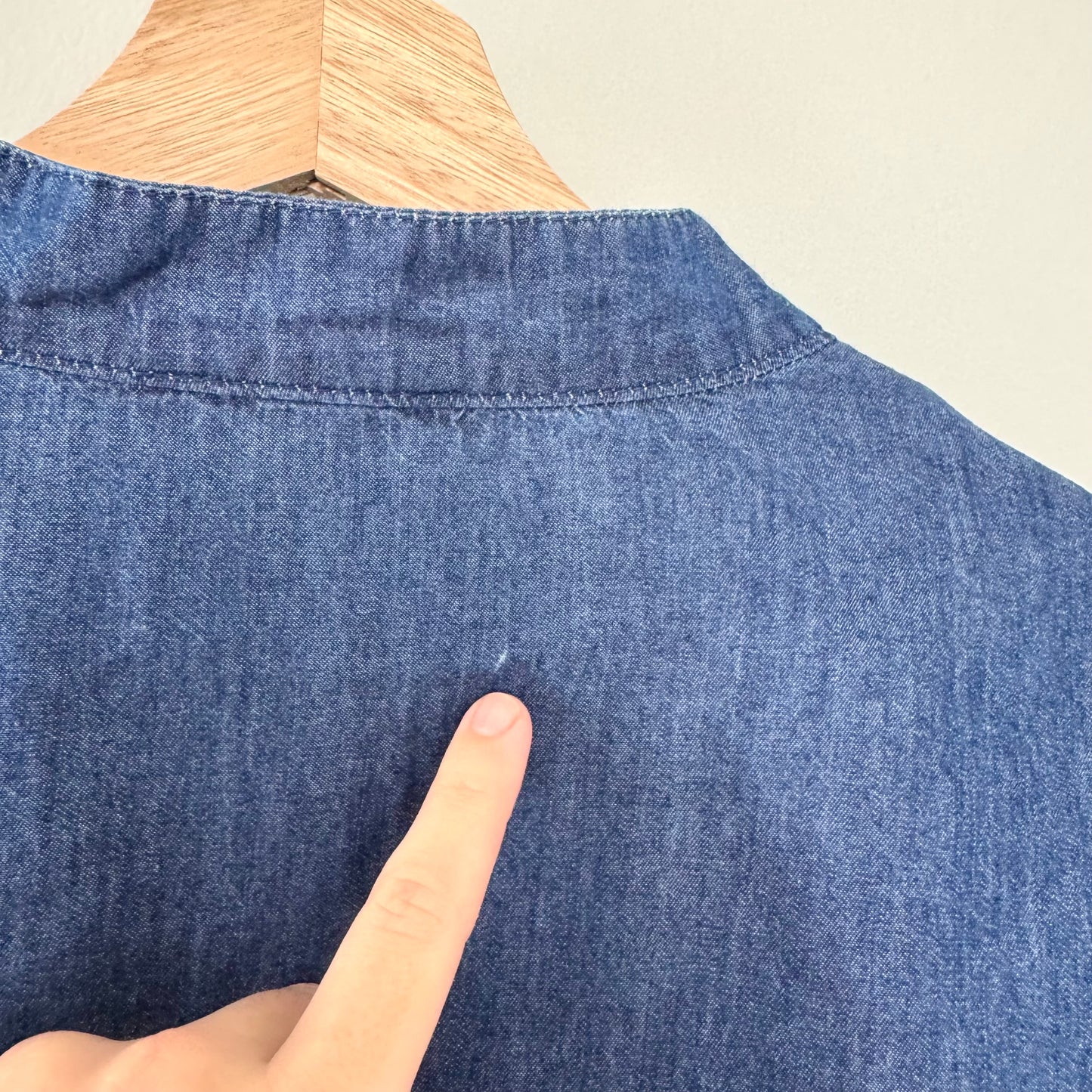 Bandolino Long Sleeve Chambray Blouse