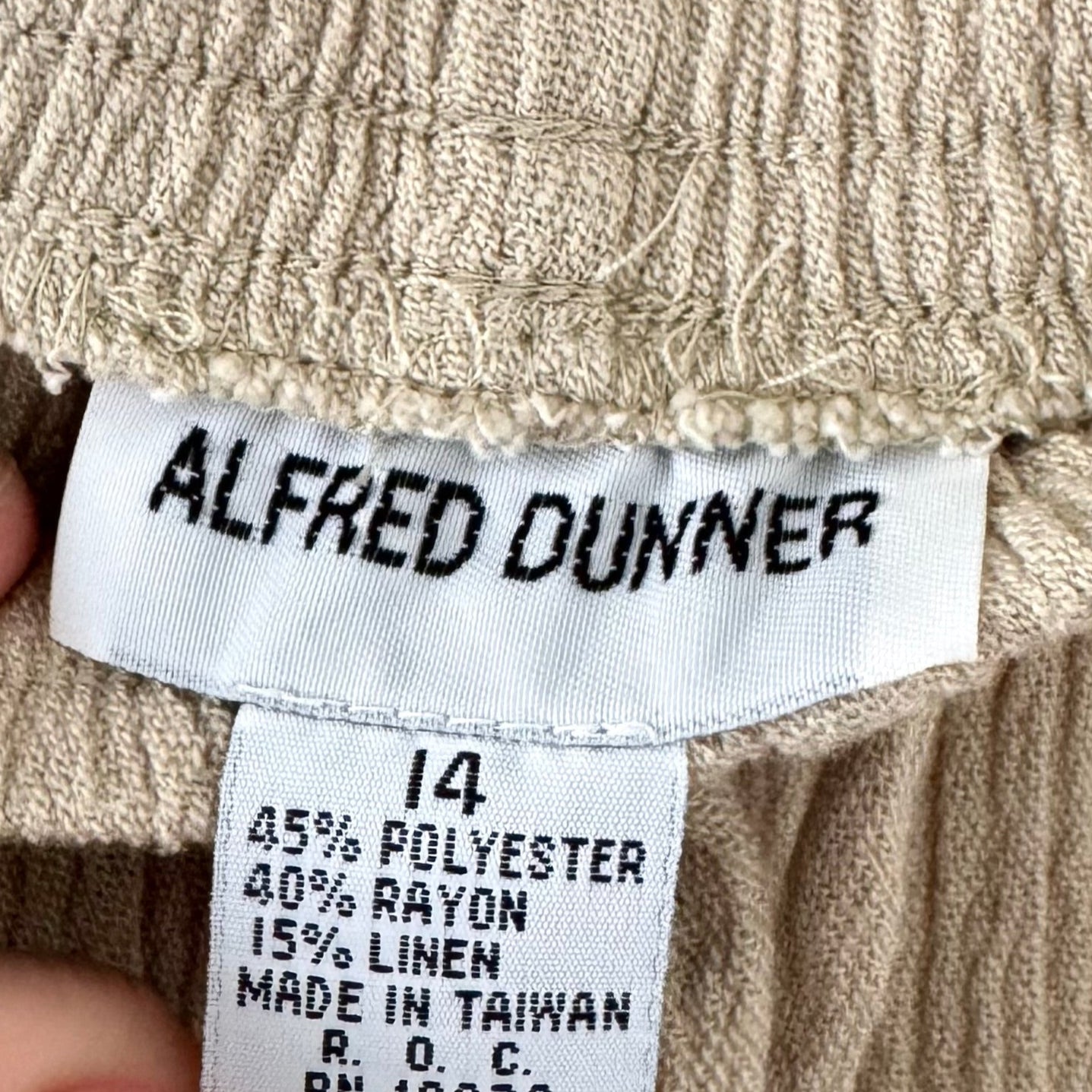 Alfred Dunner Beige Crepe Textured Pants (14)